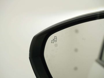 Car image 36