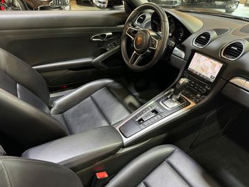 Car image 14