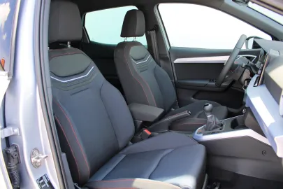 Car image 26
