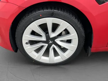 Car image 34