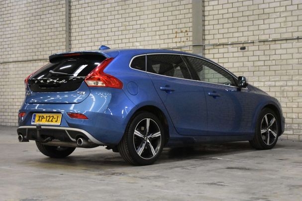 Volvo V40 T3 112 kW image number 28