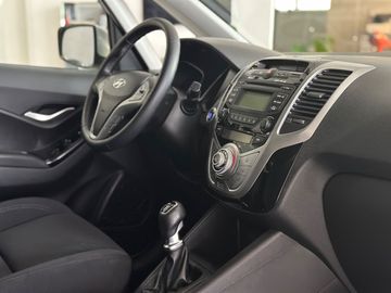 Car image 16