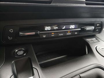 Car image 37