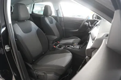 Car image 43