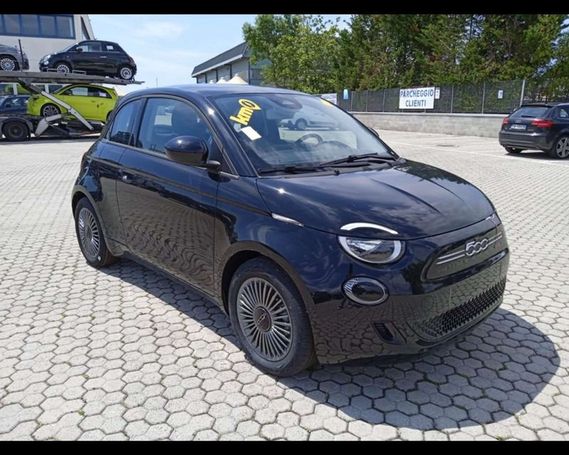 Fiat 500 e 87 kW image number 1