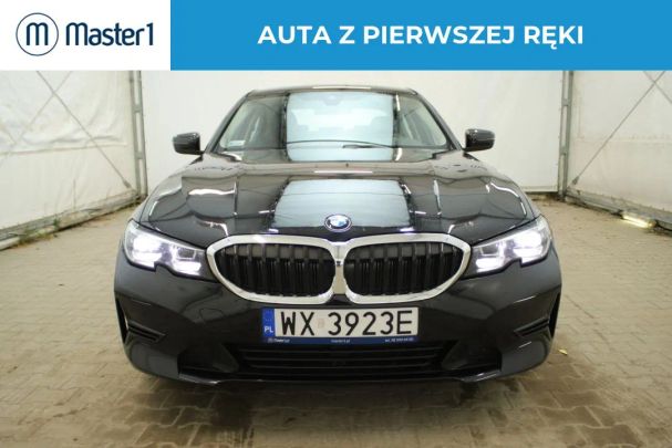 BMW 318i Advantage 115 kW image number 3