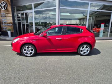 Car image 4