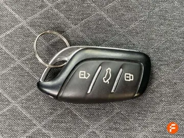 Car image 33