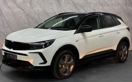 Car image 2