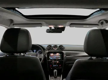Car image 22