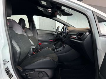 Car image 37