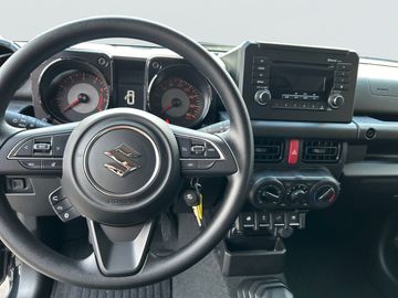 Car image 12