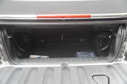 Car image 33