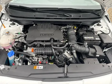 Car image 30