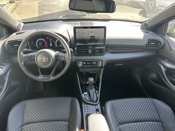 Car image 9