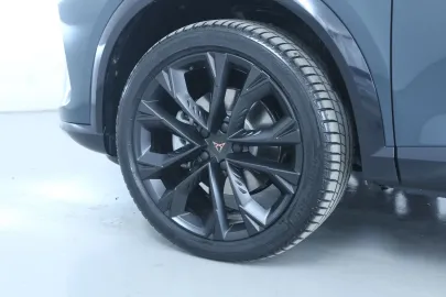 Car image 29