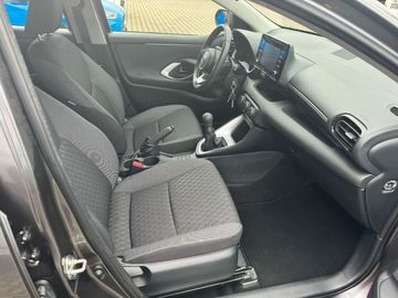 Car image 12