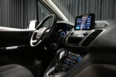 Car image 29