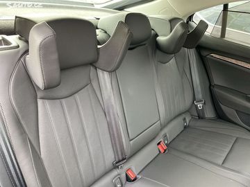 Car image 31