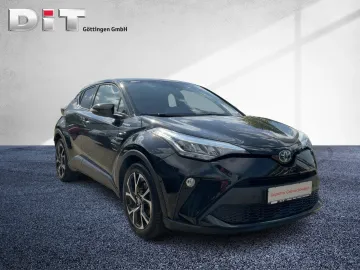 Car image 3