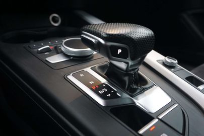 Car image 31