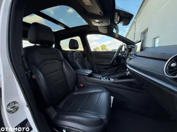 Car image 38