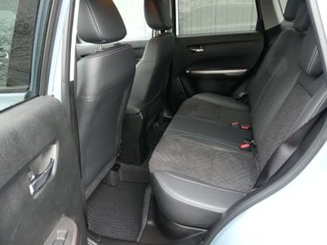 Car image 26