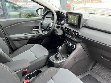 Car image 12