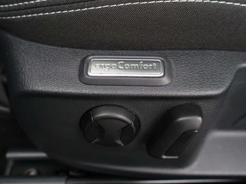 Car image 37