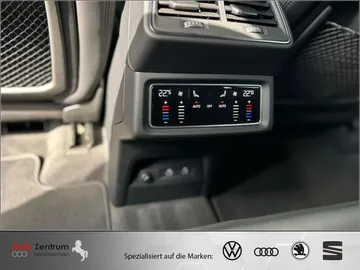 Car image 38