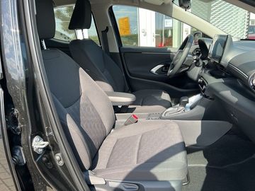 Car image 16