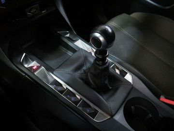 Car image 37