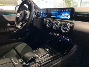 Car image 30