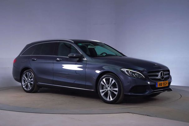 Mercedes-Benz C 350 e T 205 kW image number 39