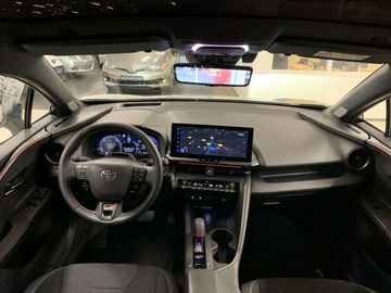 Car image 14