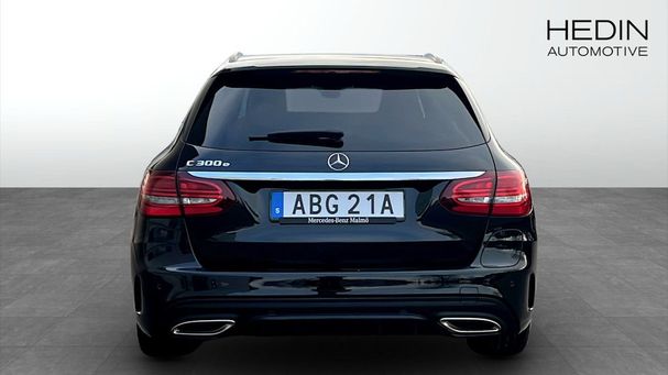 Mercedes-Benz C 300 e 235 kW image number 14