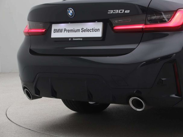 BMW 330 e 215 kW image number 20