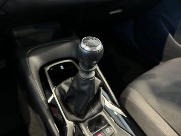 Car image 24