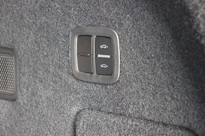 Car image 37