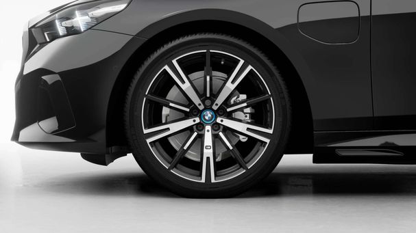 BMW 530 e 220 kW image number 12