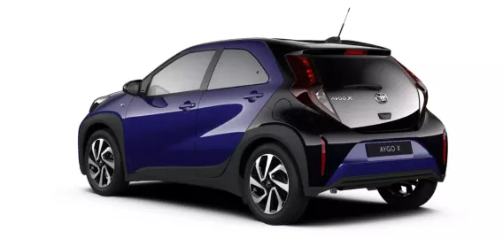 Car image 5
