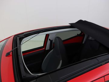 Car image 38