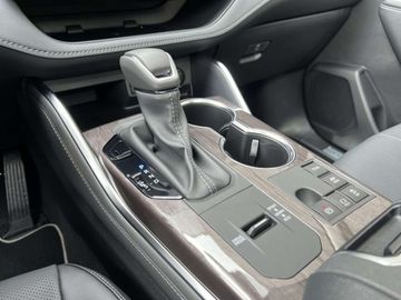 Car image 38