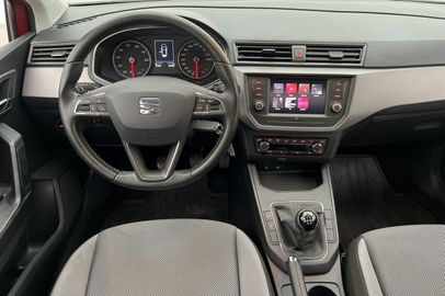 Car image 12