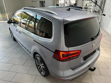 Car image 29