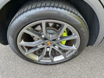 Car image 37