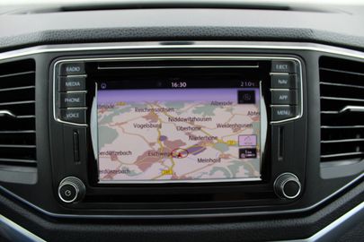 Car image 14