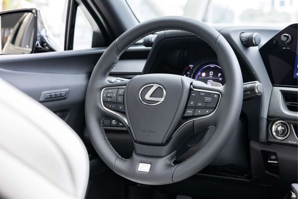 Lexus UX 250h 135 kW image number 36