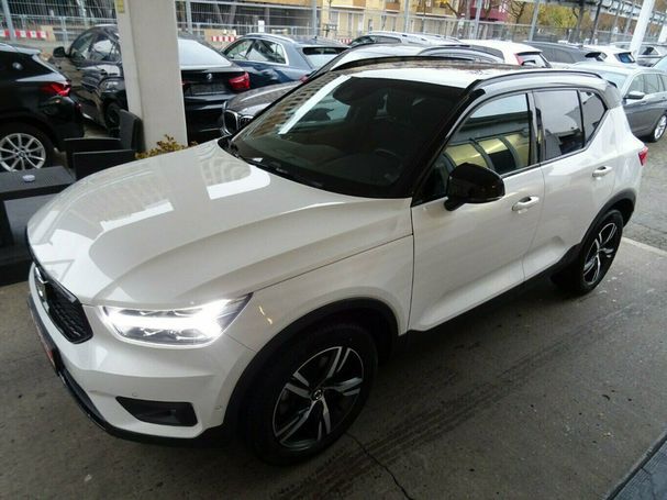 Volvo XC40 T4 140 kW image number 15