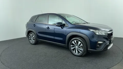 Car image 3